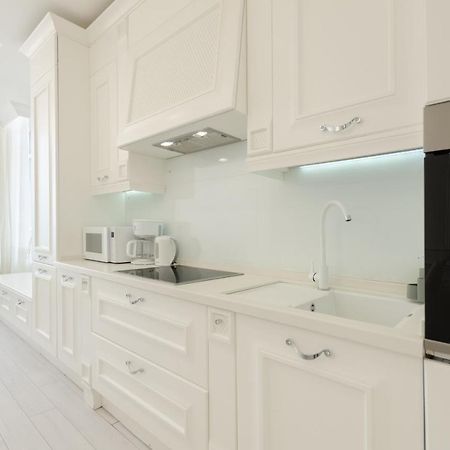 Petrovdom Apartments 10-353 In Rc Central Park, 7 John Mccain Street كييف المظهر الخارجي الصورة