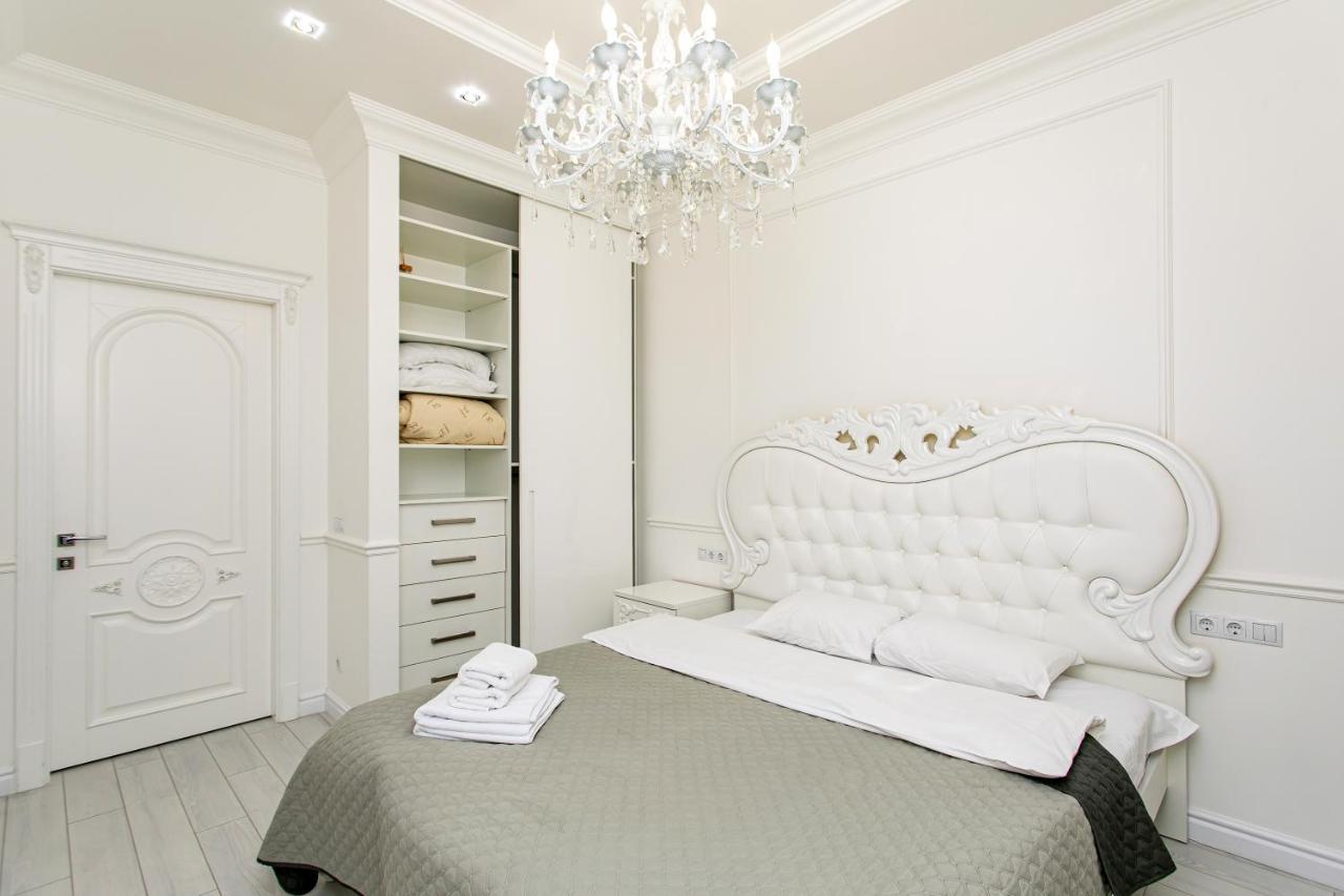 Petrovdom Apartments 10-353 In Rc Central Park, 7 John Mccain Street كييف المظهر الخارجي الصورة