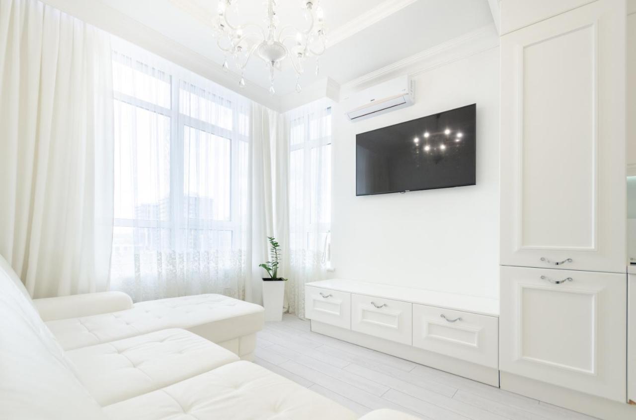 Petrovdom Apartments 10-353 In Rc Central Park, 7 John Mccain Street كييف المظهر الخارجي الصورة