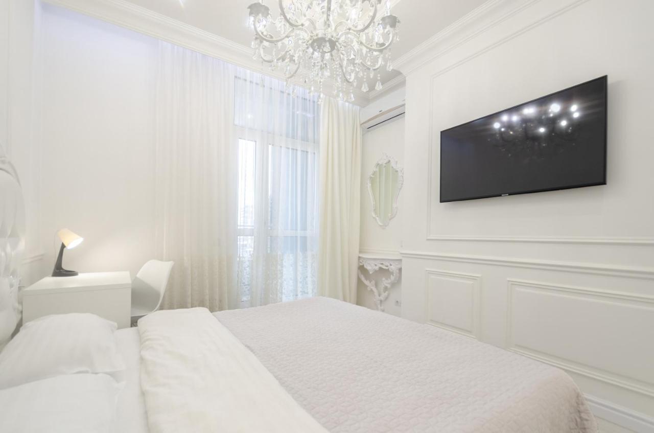 Petrovdom Apartments 10-353 In Rc Central Park, 7 John Mccain Street كييف المظهر الخارجي الصورة