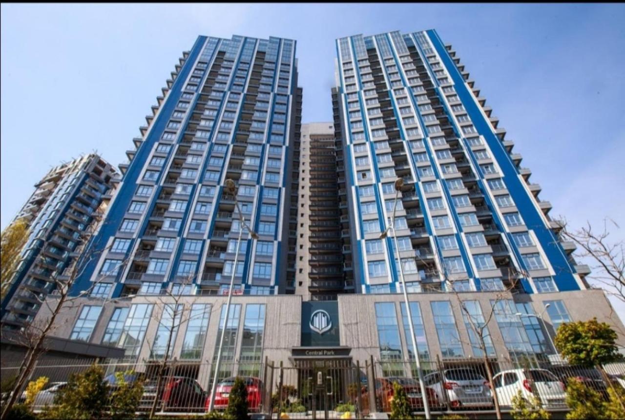 Petrovdom Apartments 10-353 In Rc Central Park, 7 John Mccain Street كييف المظهر الخارجي الصورة